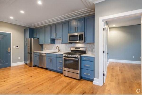 1467 Tremont - Photo 1
