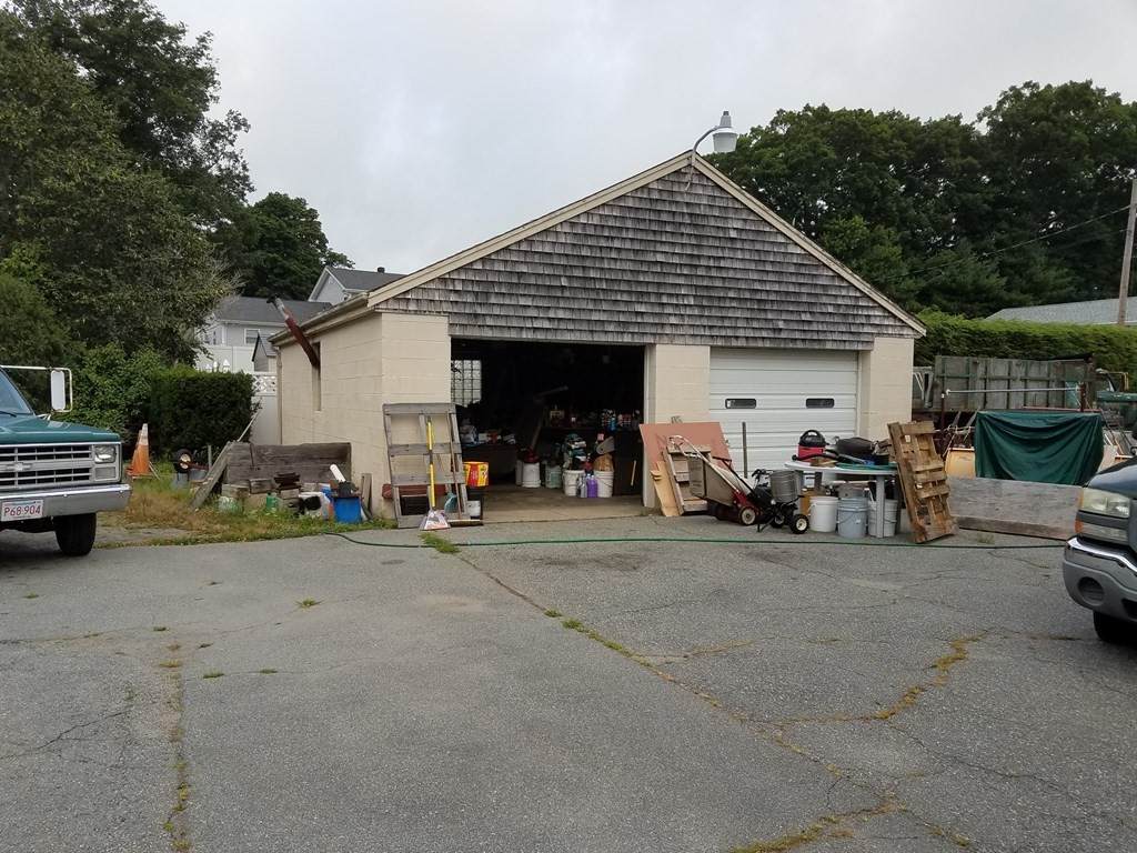955 Ashley Blvd - Photo 1