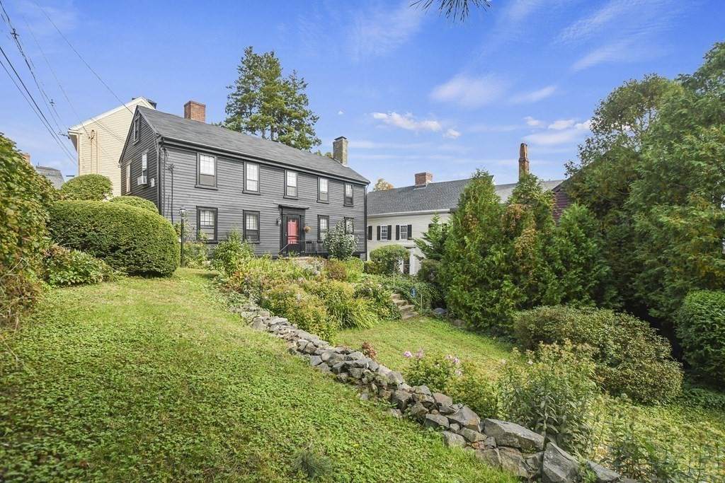 8 Lee St - Photo 1