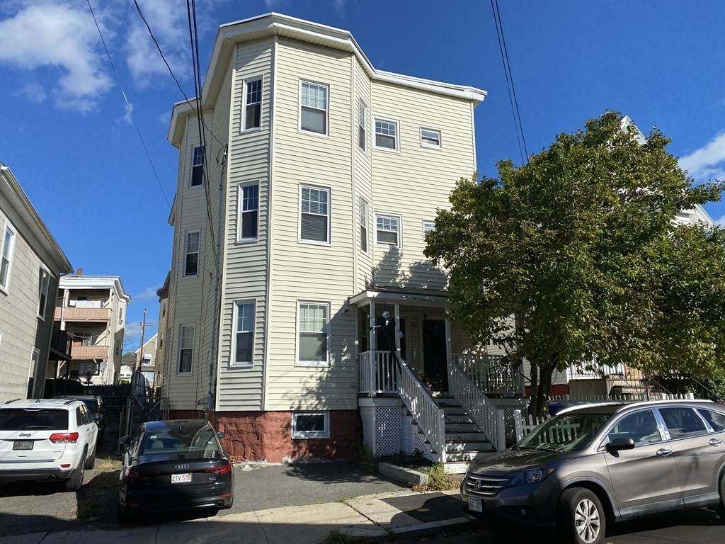 82 Warren Ave - Photo 1