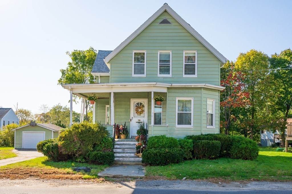 73 Carl Ave - Photo 1