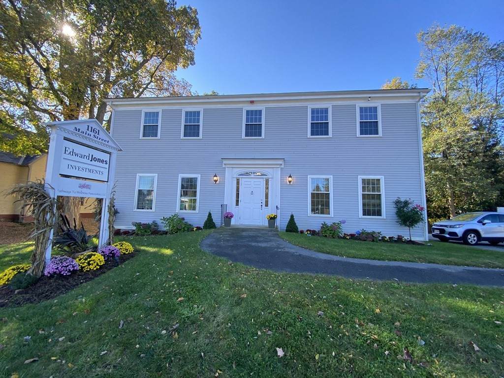 1161 Main St - Photo 1