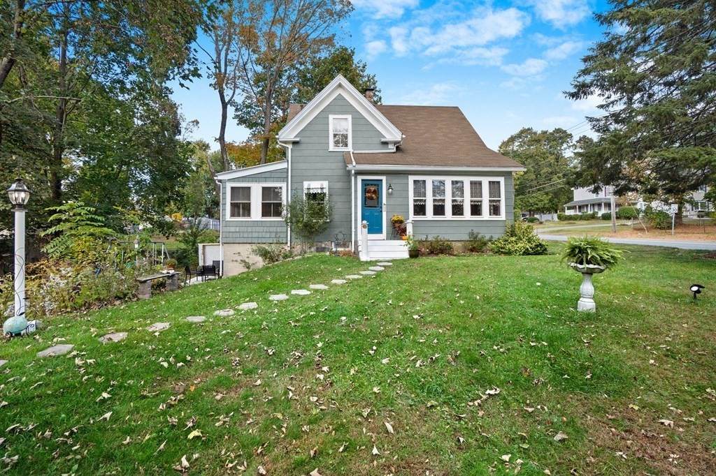 386 Pleasant St - Photo 1