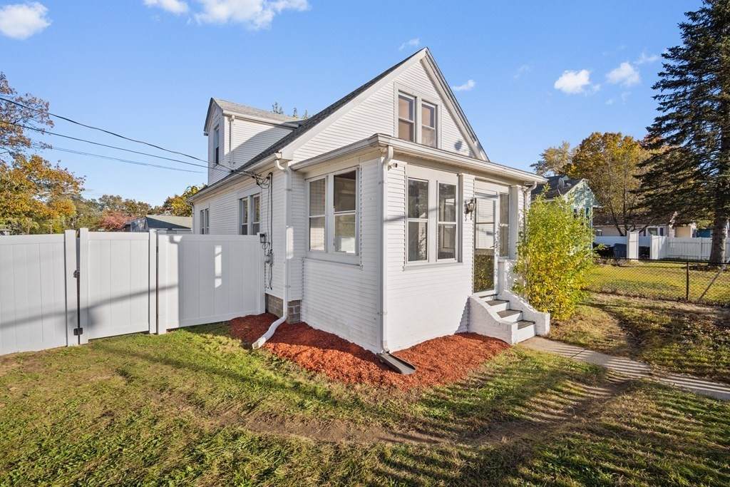 15 Lamont St - Photo 1