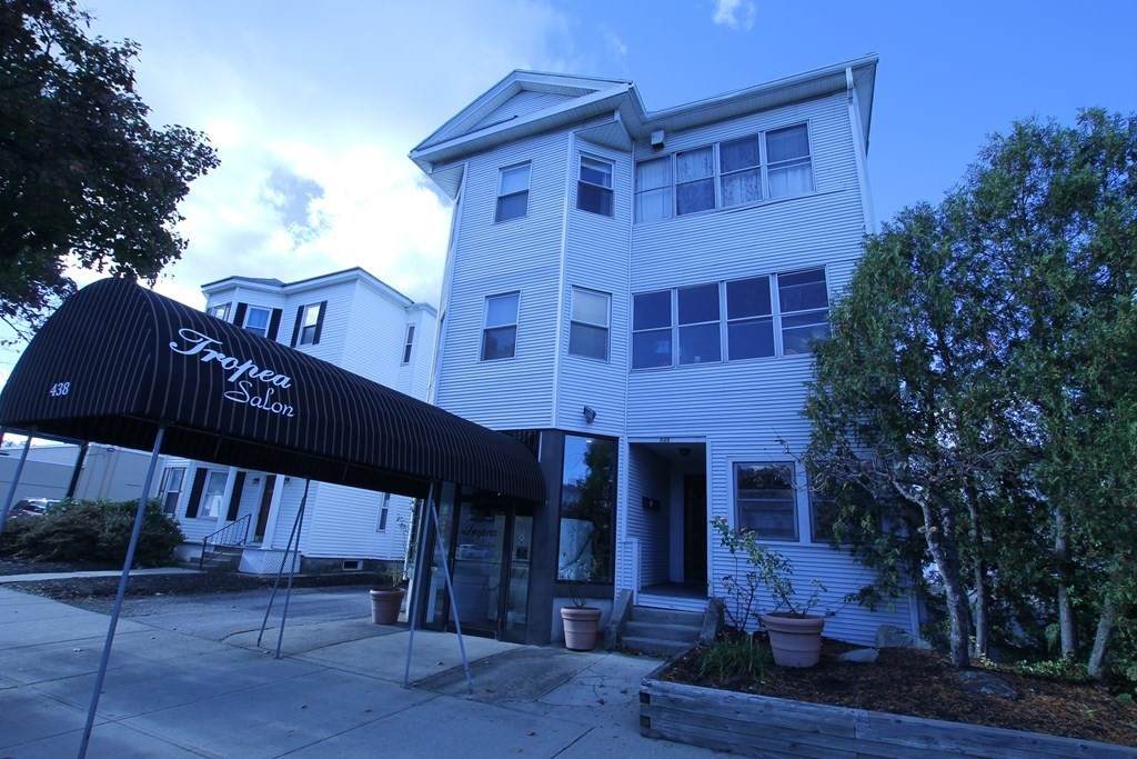 438 Park Ave - Photo 1