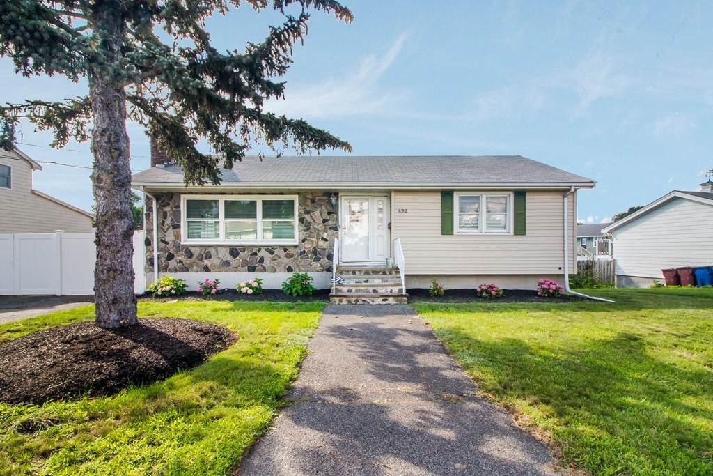 492 Washington Ave - Photo 1
