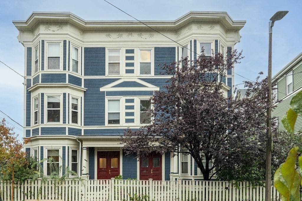 43 Forest Hills St - Photo 1