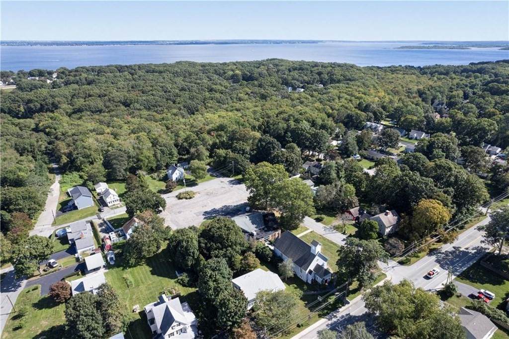366 Warwick Neck Ave - Photo 1