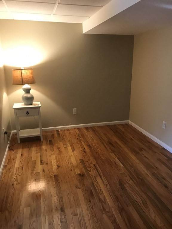 185 Holworthy - Photo 1