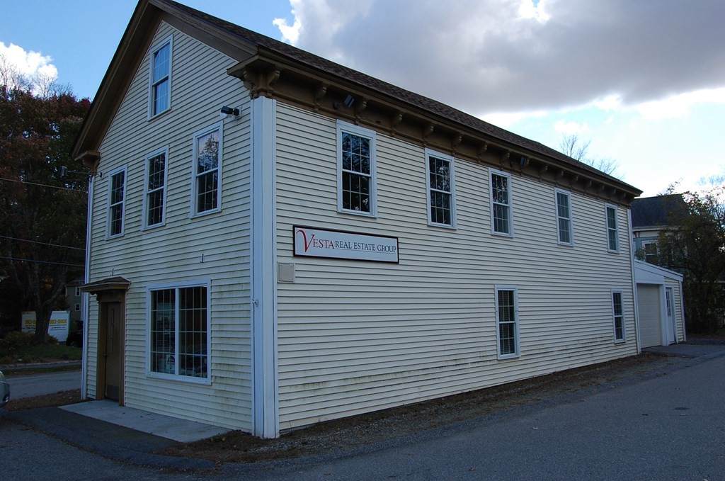 15 Winthrop St - Photo 1