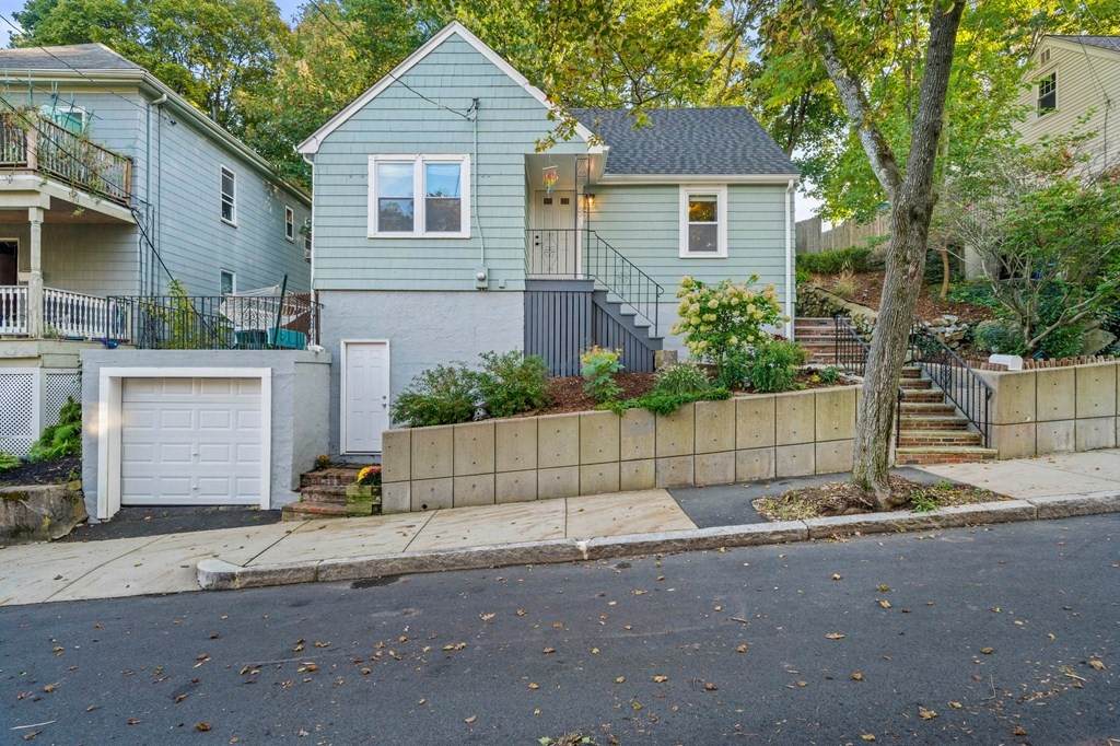 66 Pine St - Photo 1
