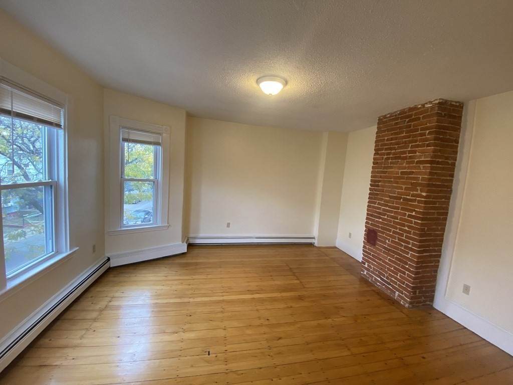 30 Otis St - Photo 1