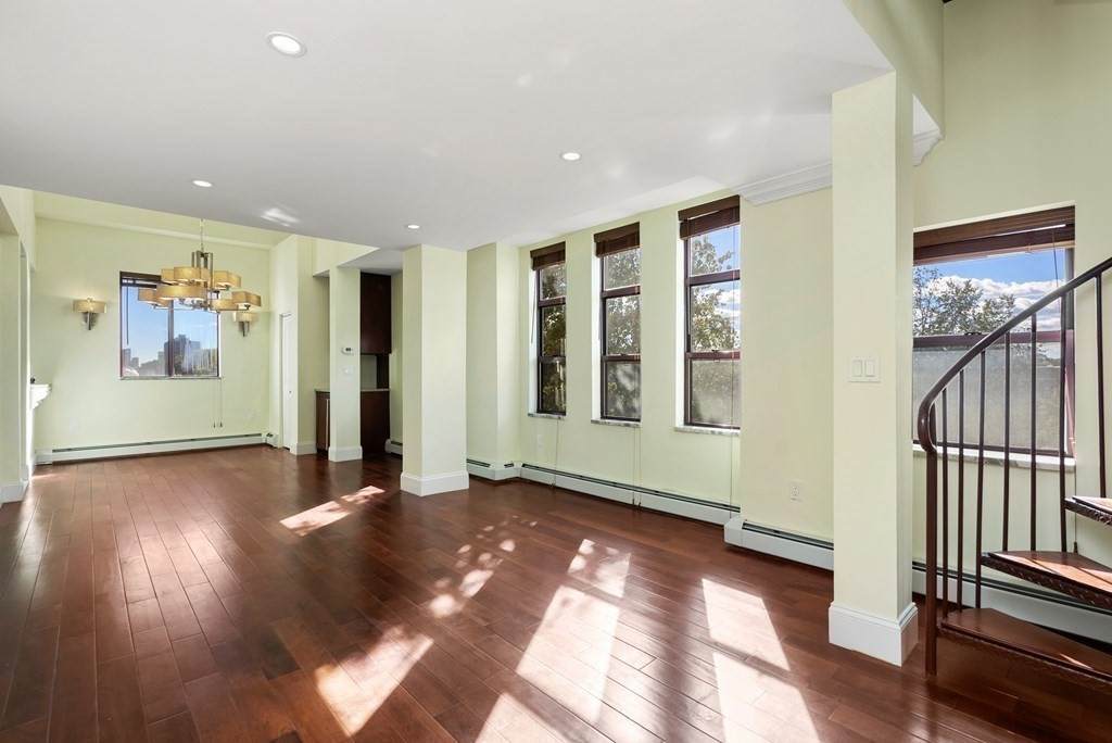 143 West Brookline Street - Photo 1