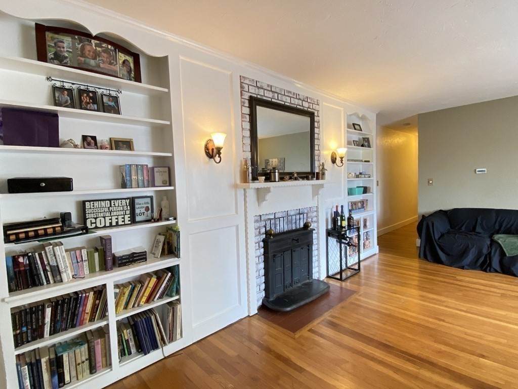 13 Mechanic Street - Photo 1
