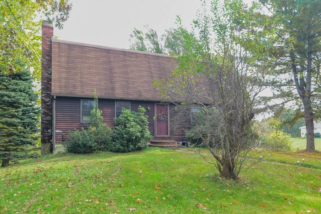 69 Middle Rd - Photo 1