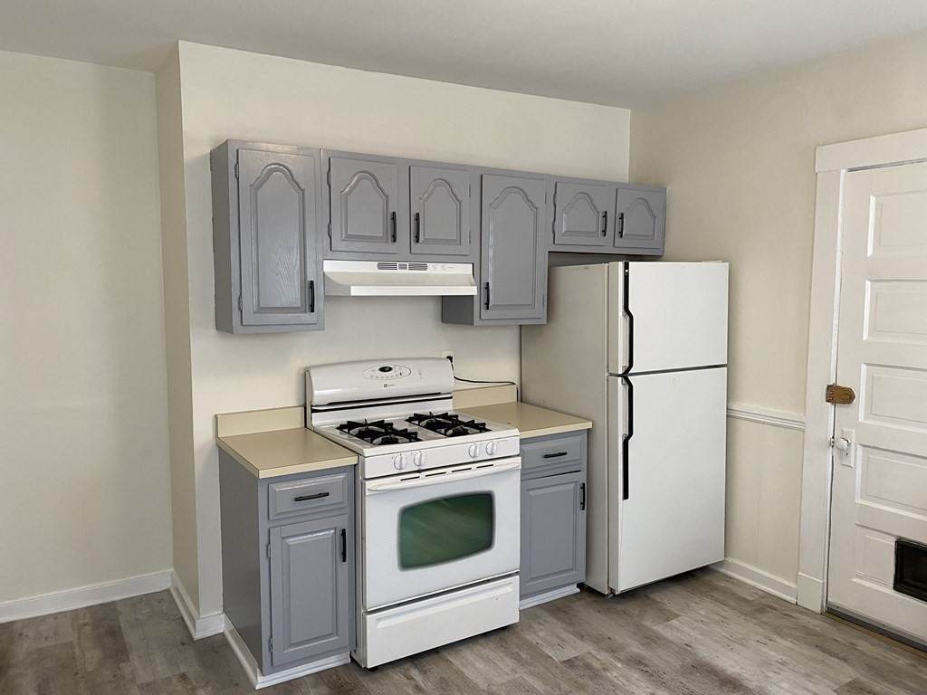 33 Wilson Ave - Photo 1