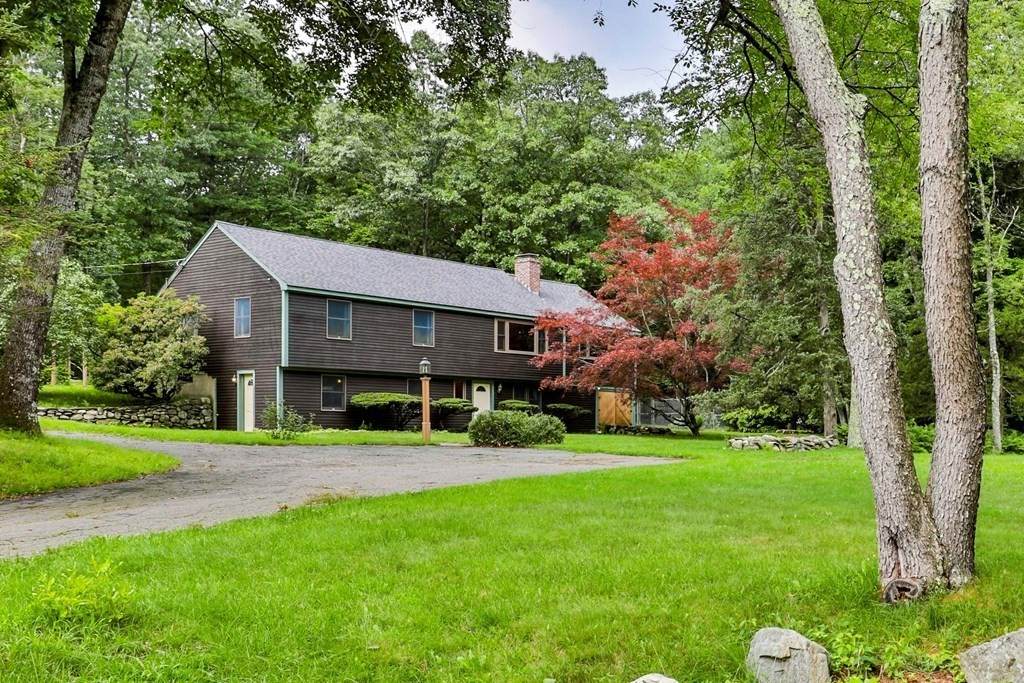 2 Hillcrest Dr - Photo 1