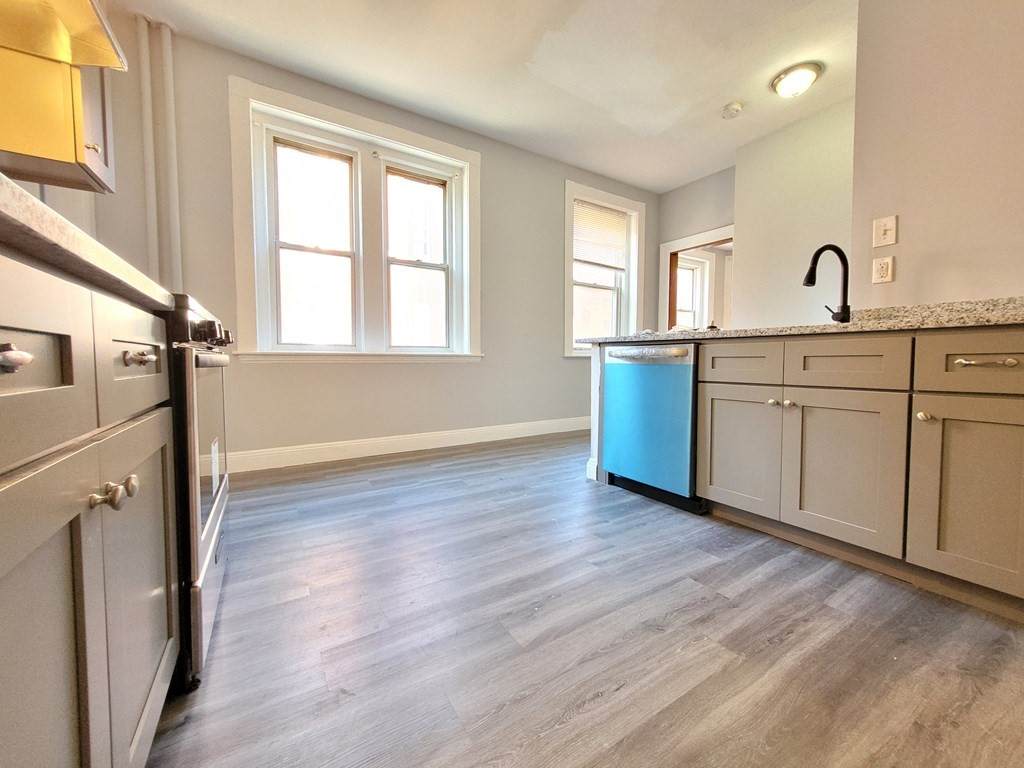 43 Mount Pleasant Ave - Photo 1