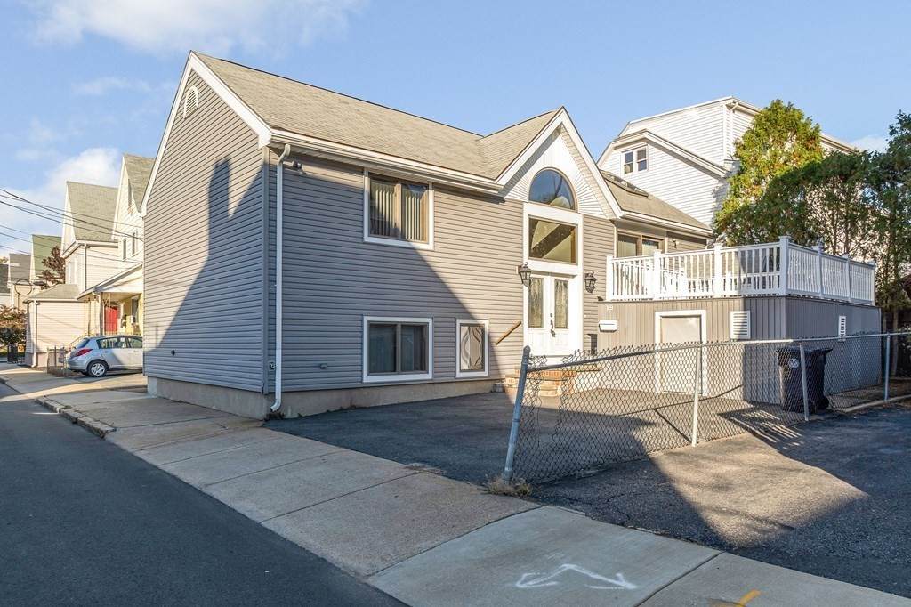 19 Montrose Street - Photo 1
