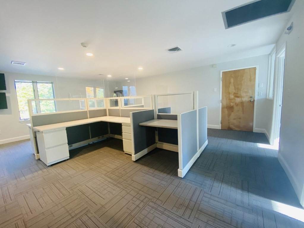 409 Pond St - Photo 1