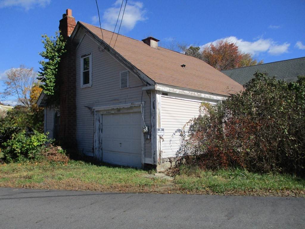 166 Pond St - Photo 1