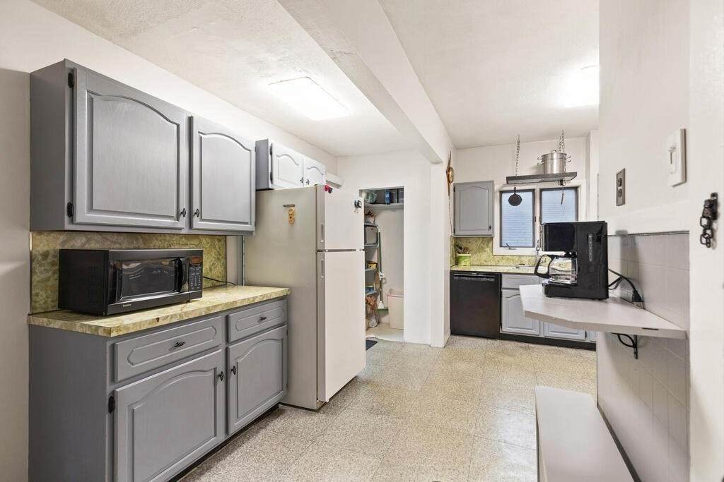 100 Vinton - Photo 1