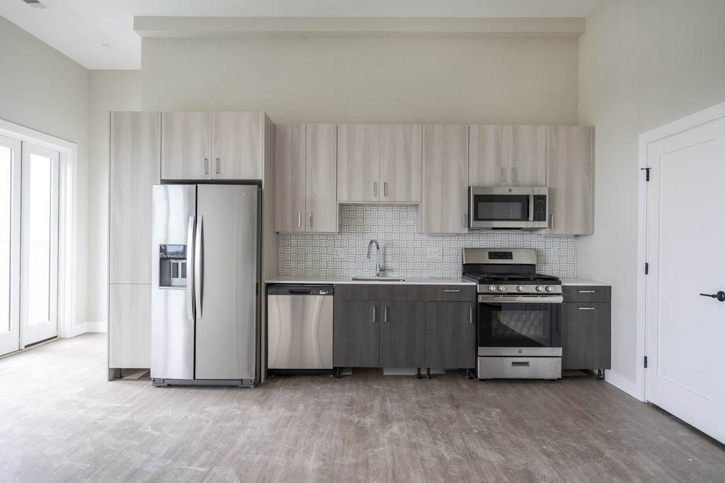 319 Chelsea - Photo 1