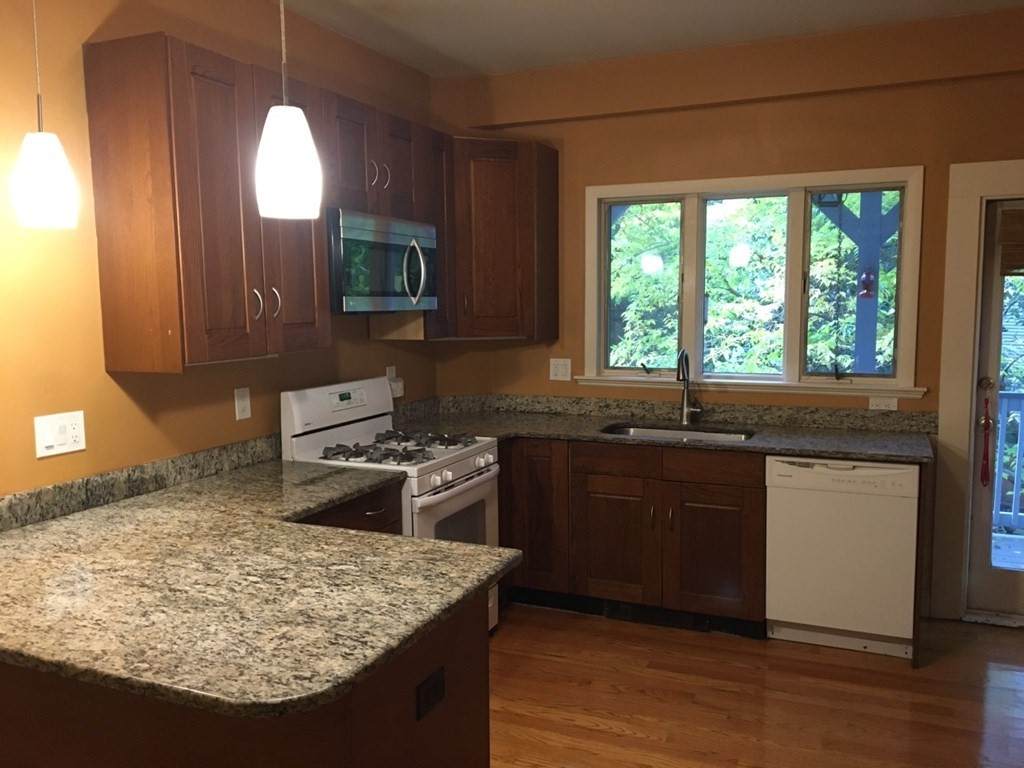 68 Chestnut St - Photo 1