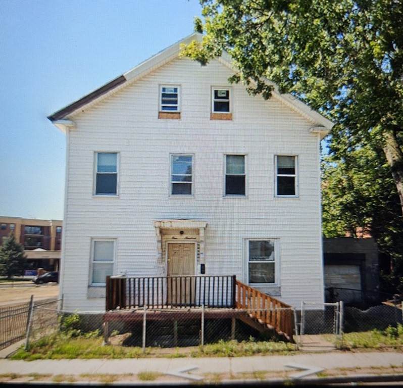 100 Oak St - Photo 1