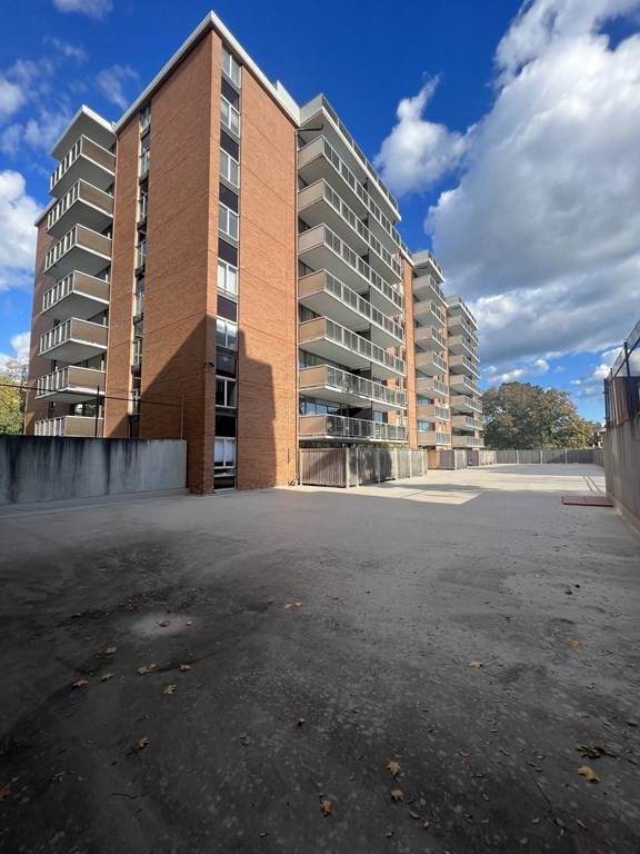 45 Longwood Avenue - Photo 1