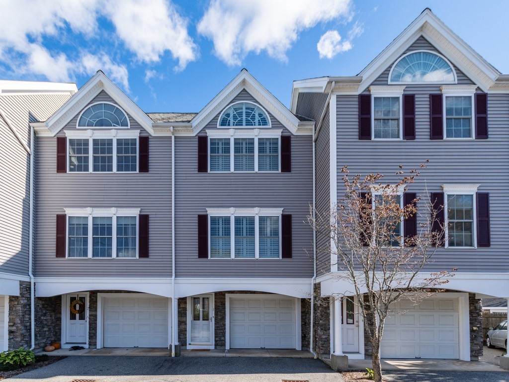 8 Russell St - Photo 1