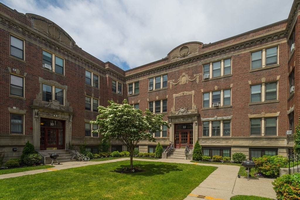 10-12 Greenway Court - Photo 1