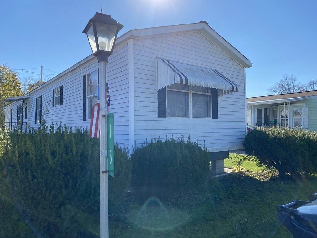 15 Ipswich Dr - Photo 1