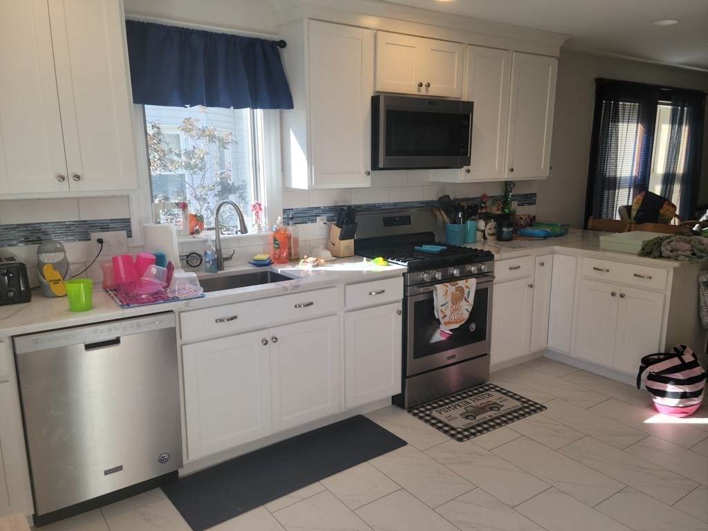 200 Sycamore - Photo 1