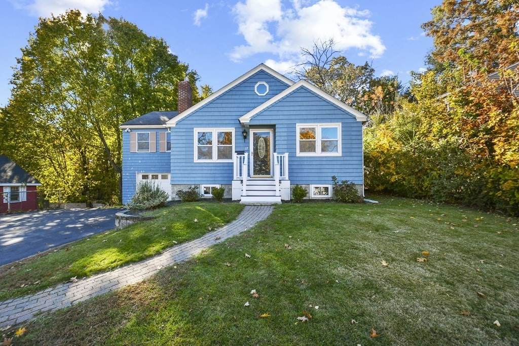 17 Lakeside Dr - Photo 1