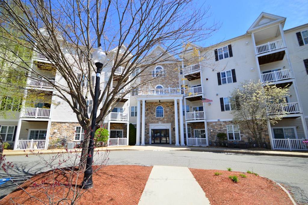 21 Hampshire Rd - Photo 1