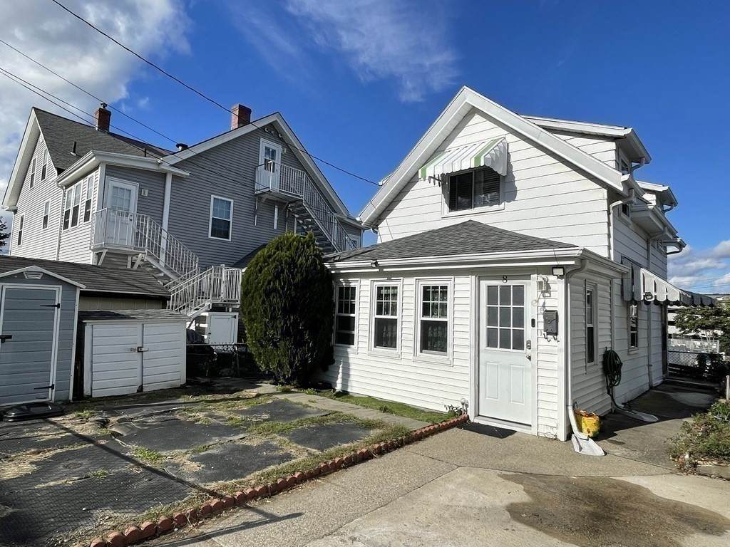 8 Lowell Place - Photo 1