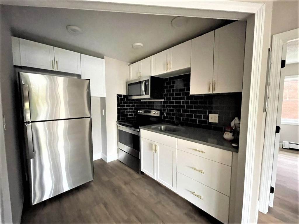625 Main Street - Photo 1