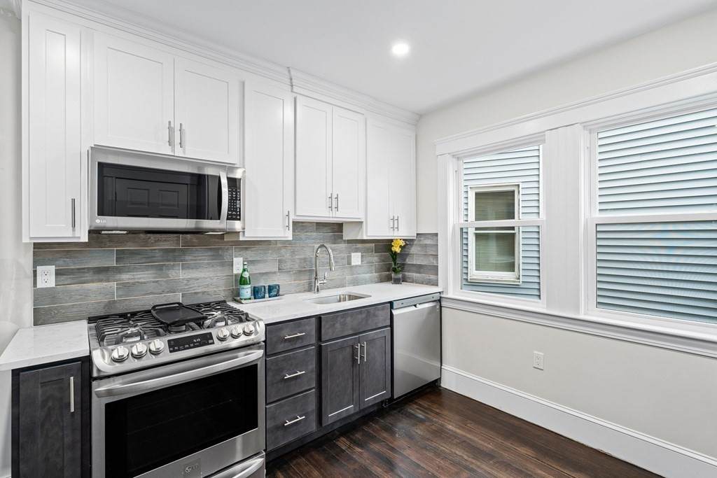 16 Hallam Street - Photo 1