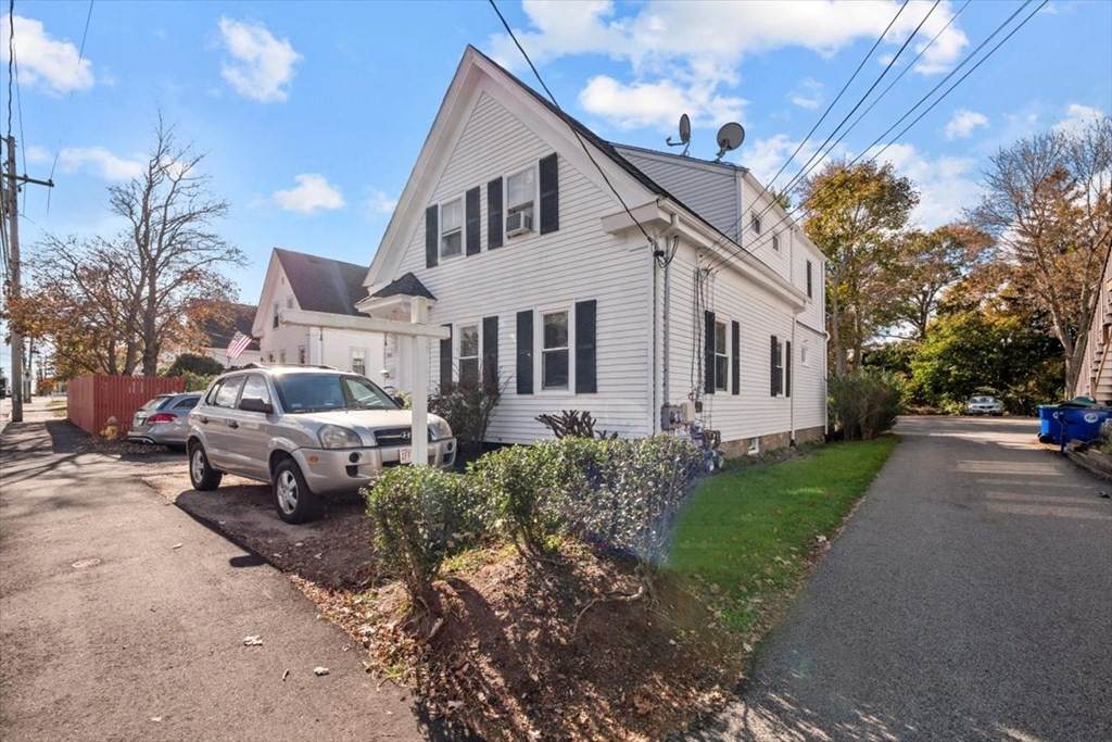 466 Union St - Photo 1