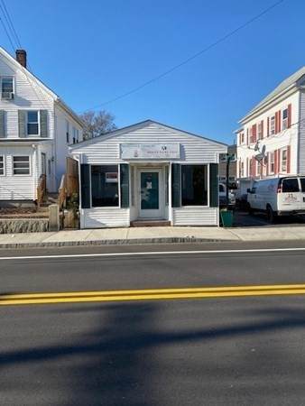 319 1/2 Main St - Photo 1