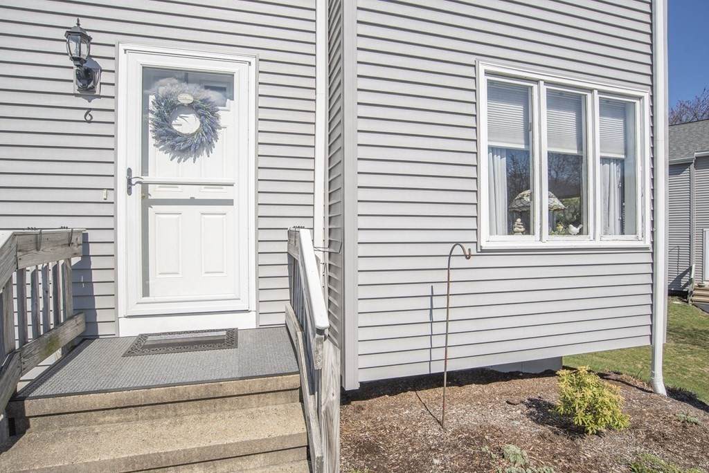 489 Elsbree St - Photo 1