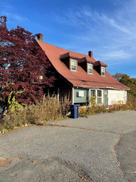 467 Maple - Photo 1