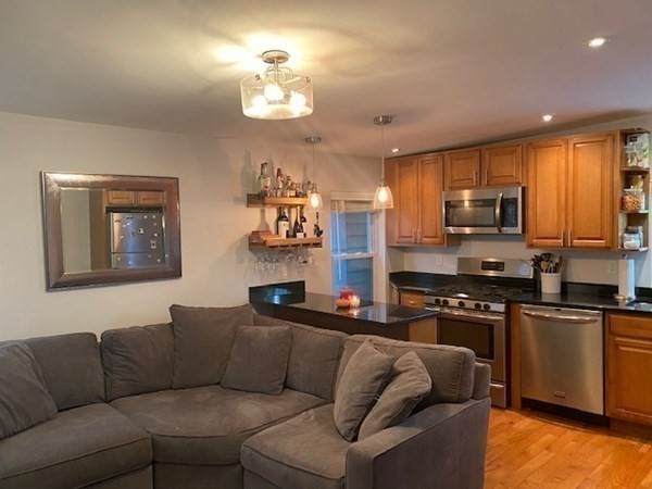 315 West 4th St - Photo 1