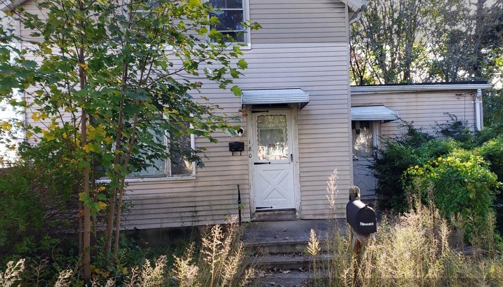 180 Lapham Street - Photo 1