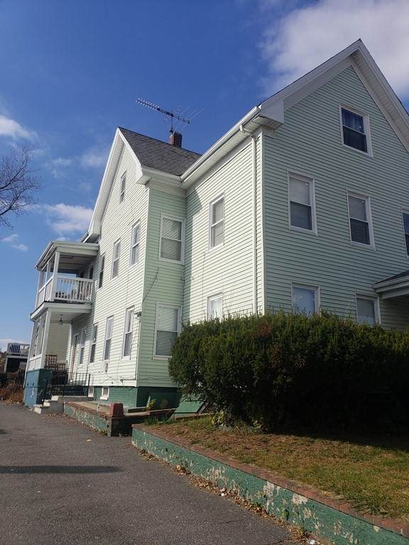 132 North Warren Ave - Photo 1