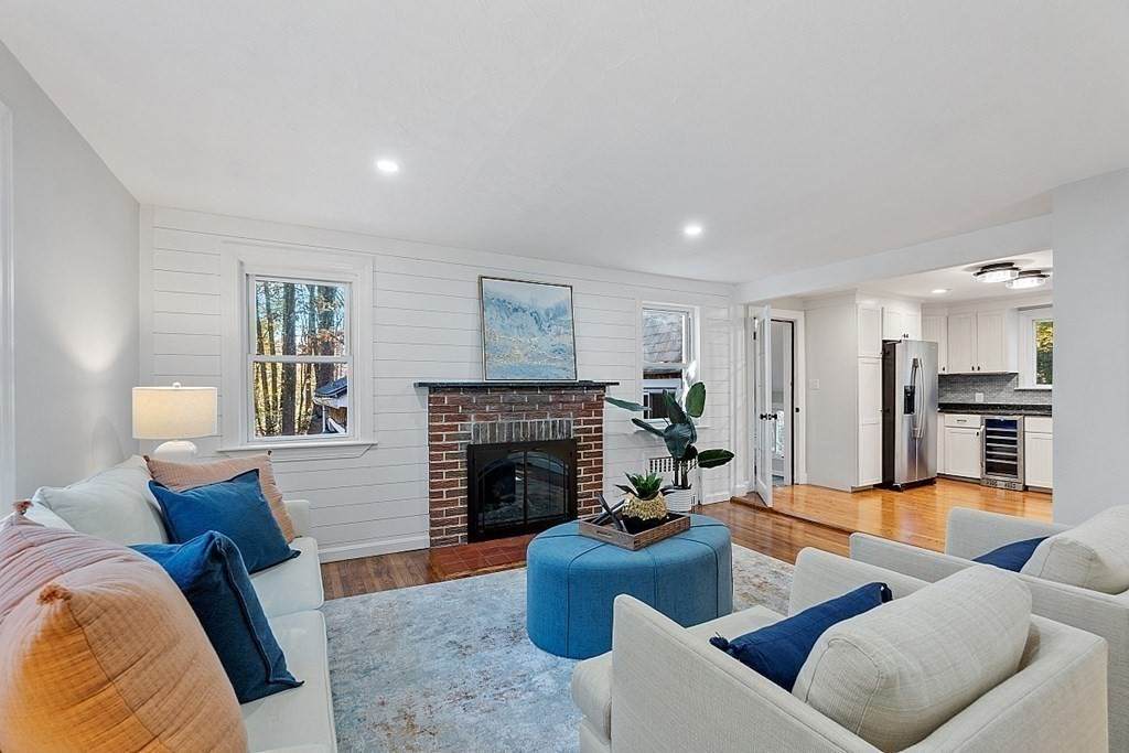 305 Goldsmith St - Photo 1