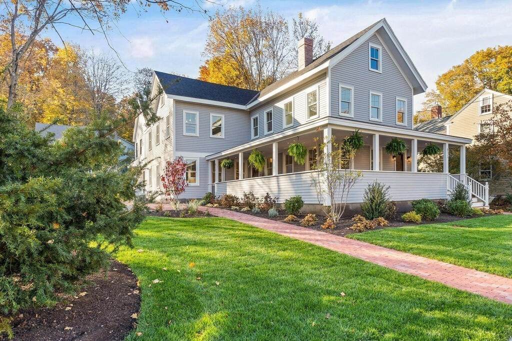 812 Massachusetts Ave. - Photo 1