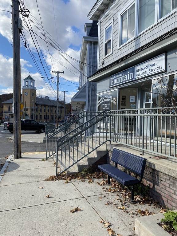 946 Main St - Photo 1