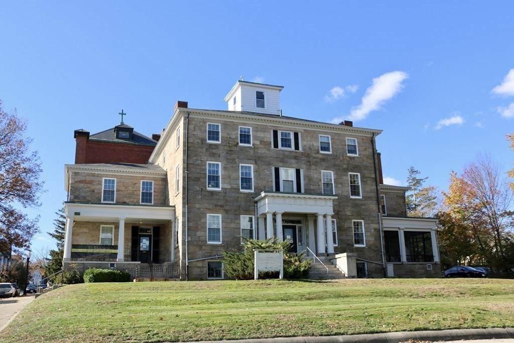 1061 Pleasant St. - Photo 1